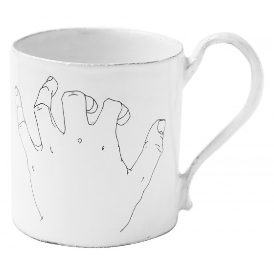 Tasse Lou Doillon avec Une Main Vers Le Haut